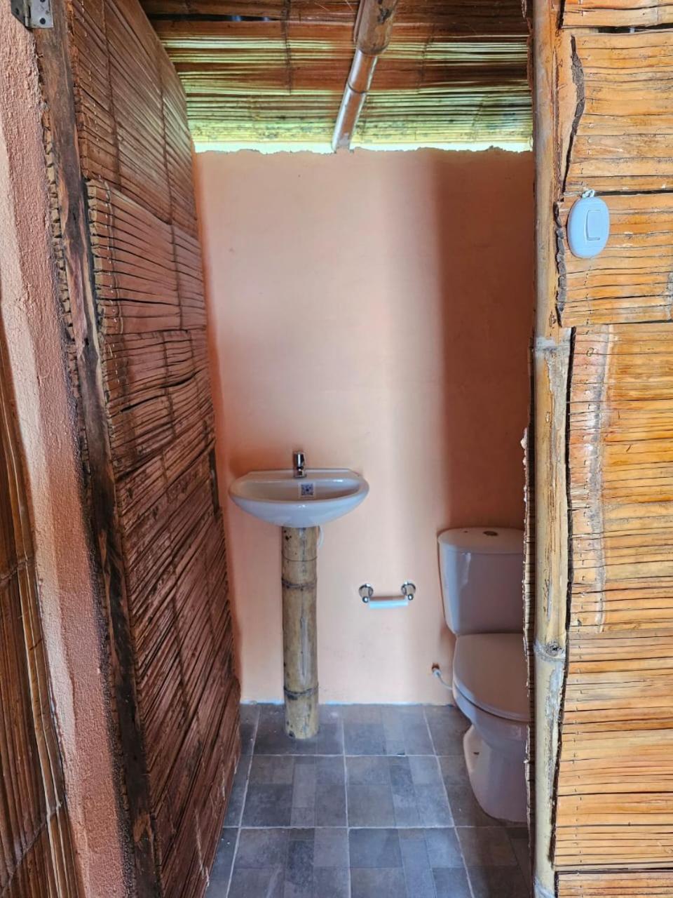 Estadero Los Hoyos Villavieja Eksteriør billede