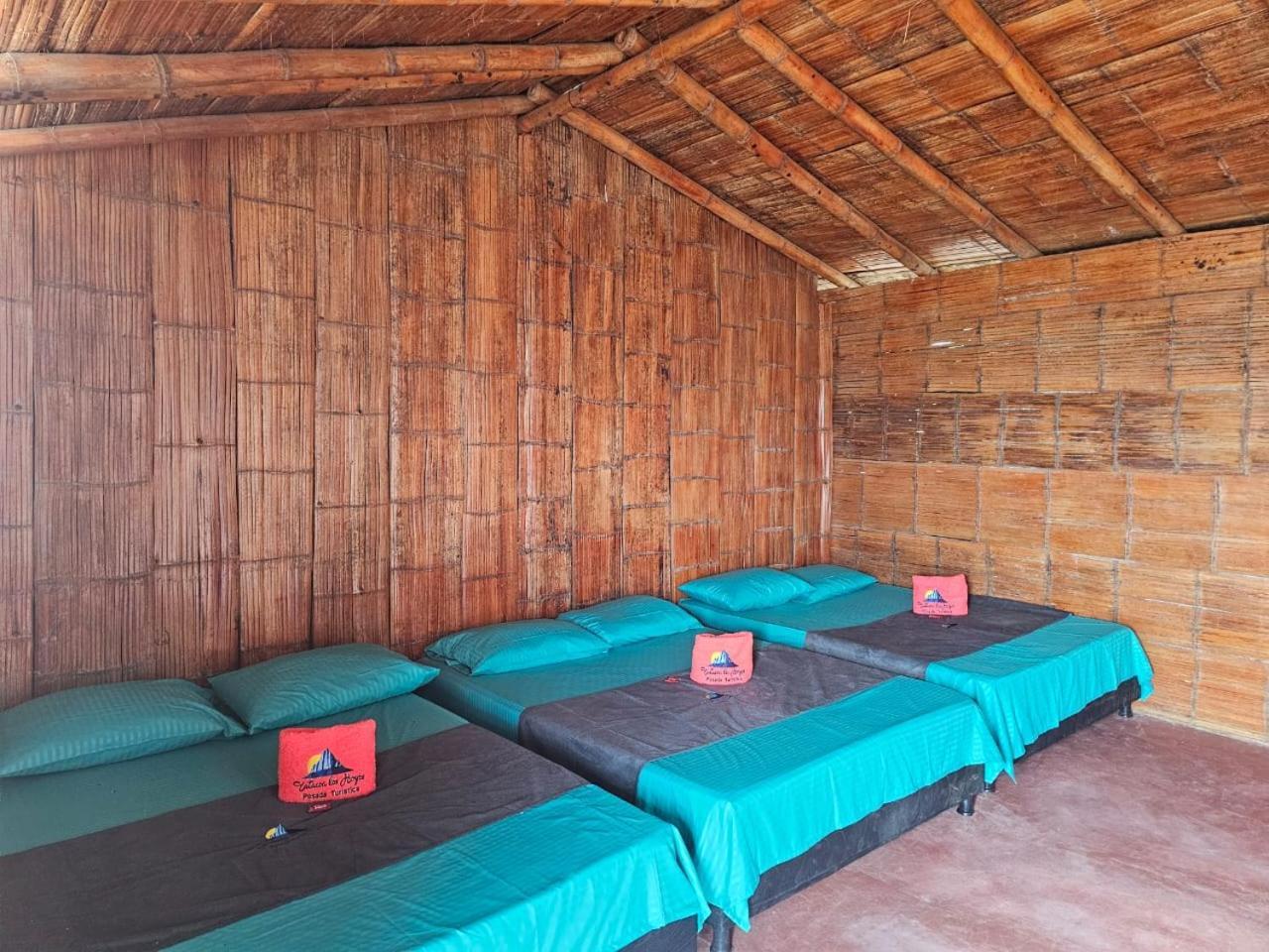 Estadero Los Hoyos Villavieja Eksteriør billede